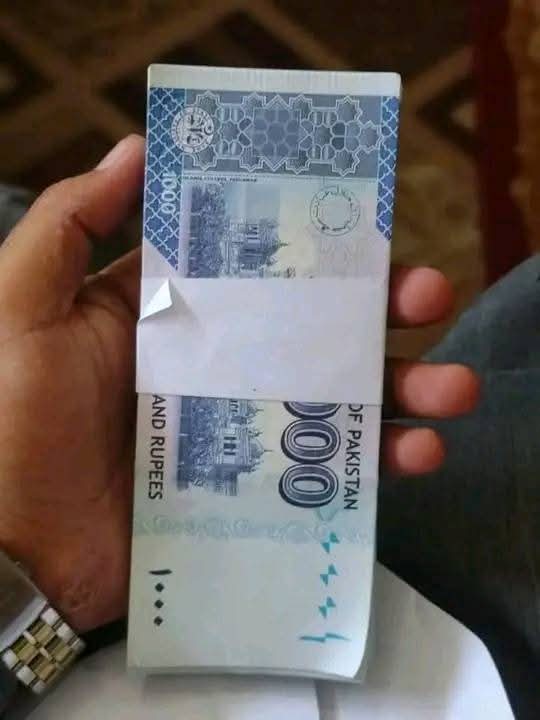 1000 wla not 1lakh apko mil ga 8000 ka